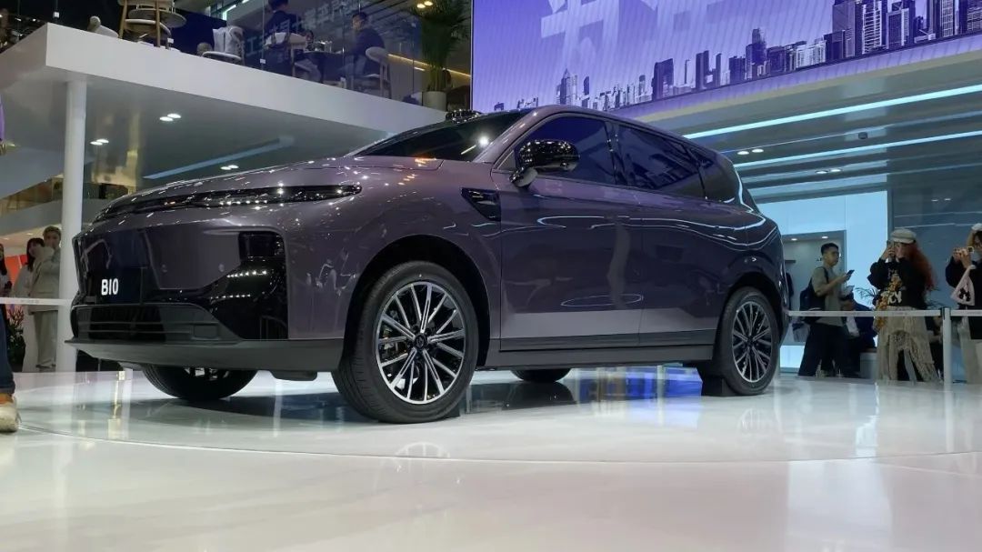 新势力汽车1月销量丨小鹏重回销冠,理想同比下跌,小米超蔚来