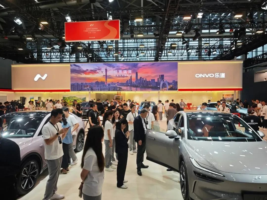 新势力汽车1月销量丨小鹏重回销冠,理想同比下跌,小米超蔚来