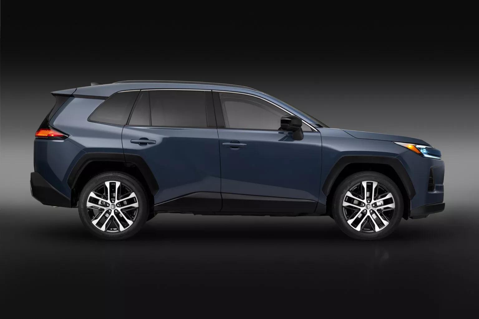 三种外观风格、两种动力版本,全新丰田RAV4发布