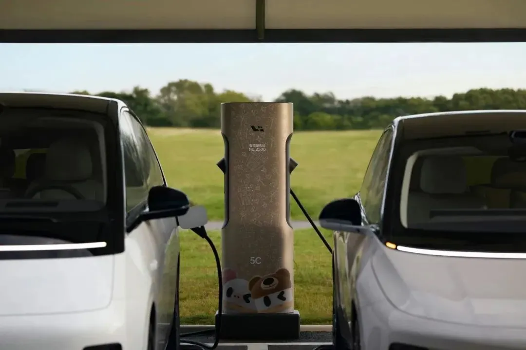 理想十周年，变阵先变人