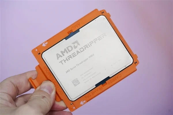 最强桌面CPU！AMD锐龙线程撕裂者9970X/9980X图赏