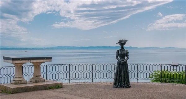 阿里巴巴拟议分拆上市之际 斑马智行前女CFO公开鄙视某些高管人品行径