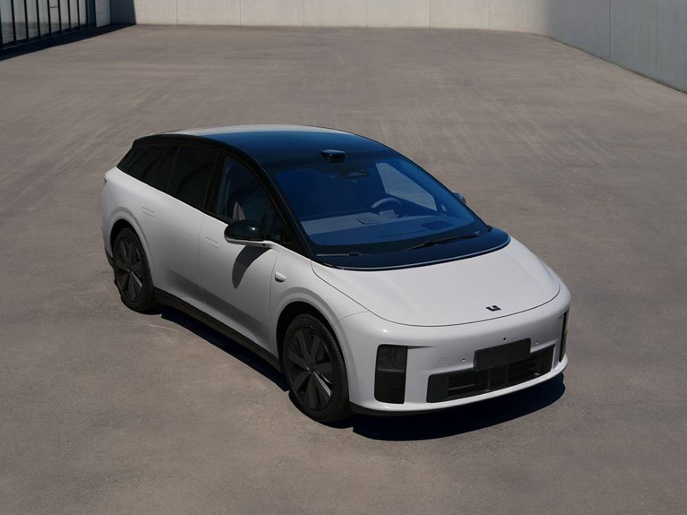 李想回应一切！冲击50万年销，预告纯电旗舰，还谈了高管出走和涨价